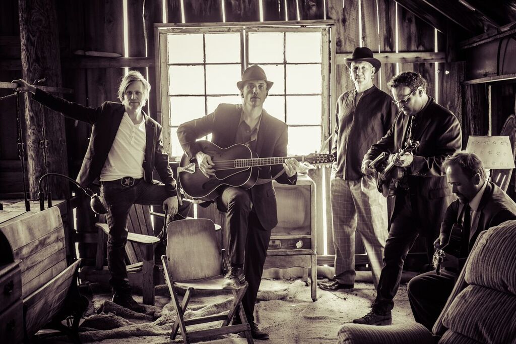 LISTEN: Tin Toy Cars, 'Addicted to You'