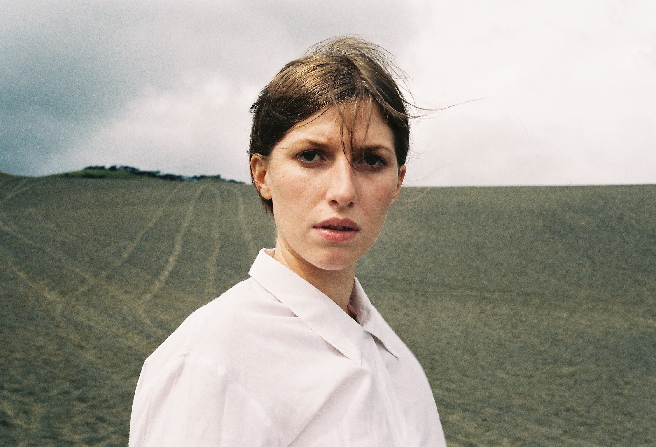 3x3: Aldous Harding on Sunlight Soap, Little Puppers, and Driving in Rain