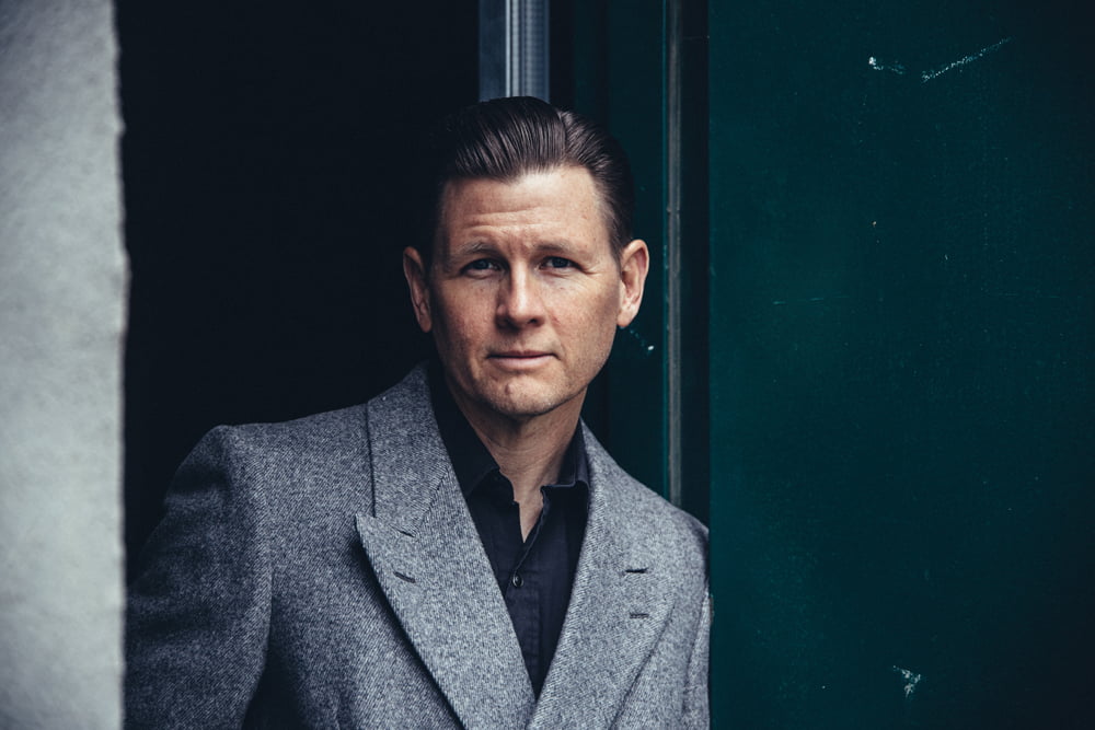 3x3: Jake La Botz on Bertolt Brecht, Blind Boy Fuller, and a Hopeful Amount of Laundry