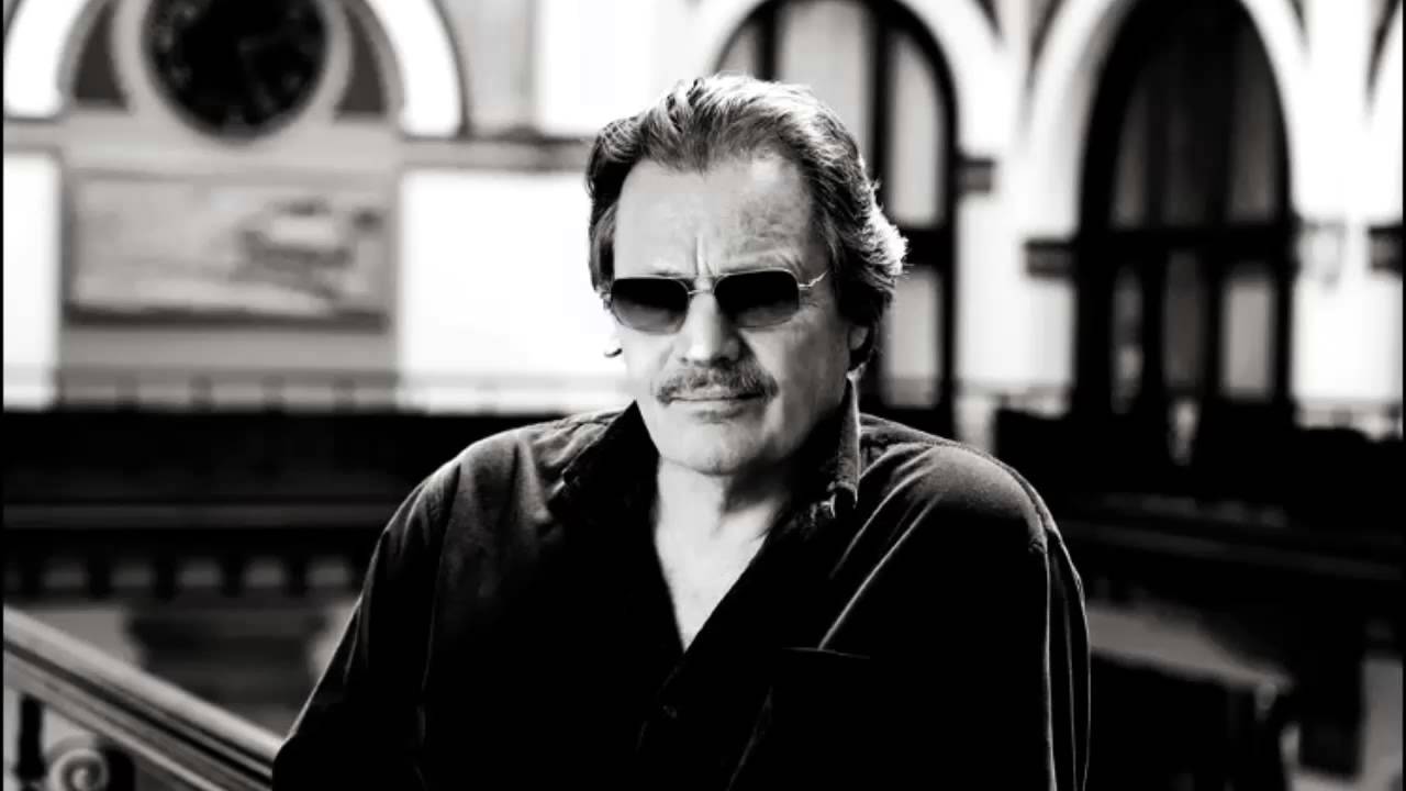 The String: Delbert McClinton & Rounder Records
