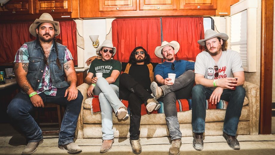 LISTEN: Mike and the Moonpies, 