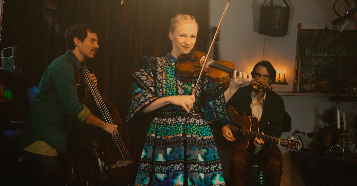 Watch Lena Jonsson Trio Rallpersgubben Kör Timmer The Bluegrass Situation 