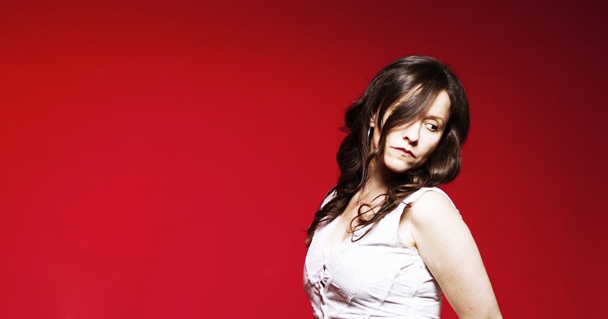 WATCH: Liz Simmons, “Who Knows Where the Time Goes”