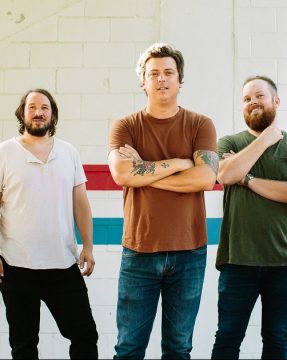 STREAM: We Banjo 3, 'String Theory'