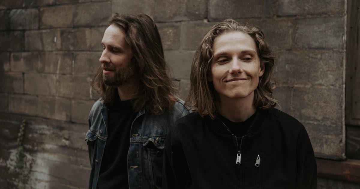 LISTEN: Dead Horses, 