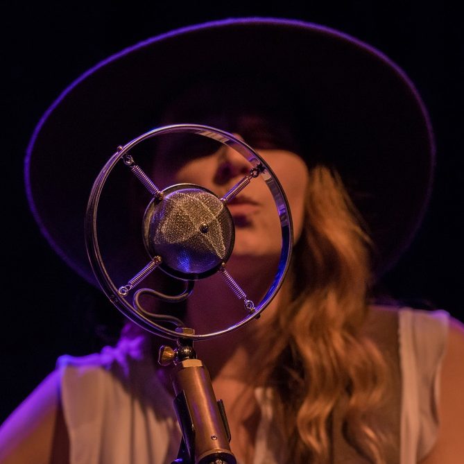 SONG PREMIERE: Nora Jane Struthers