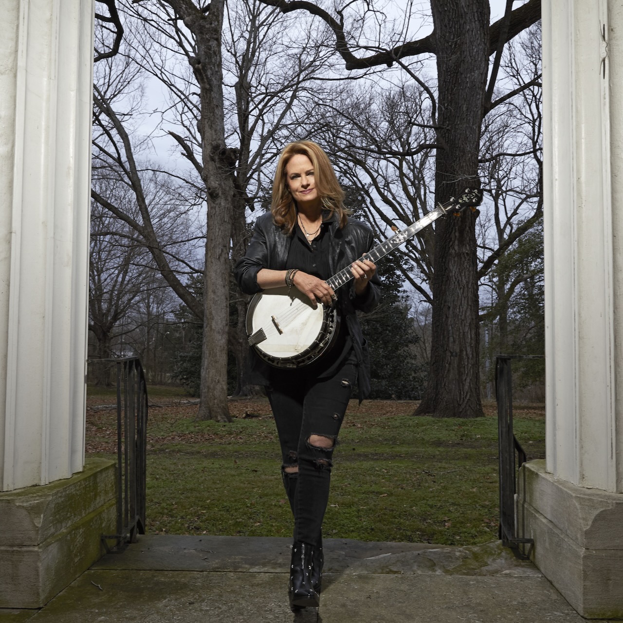 Dale Ann Bradley Hears the Truth in 'The Hard Way'