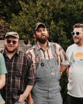LISTEN: Laney Lou and the Bird Dogs, 