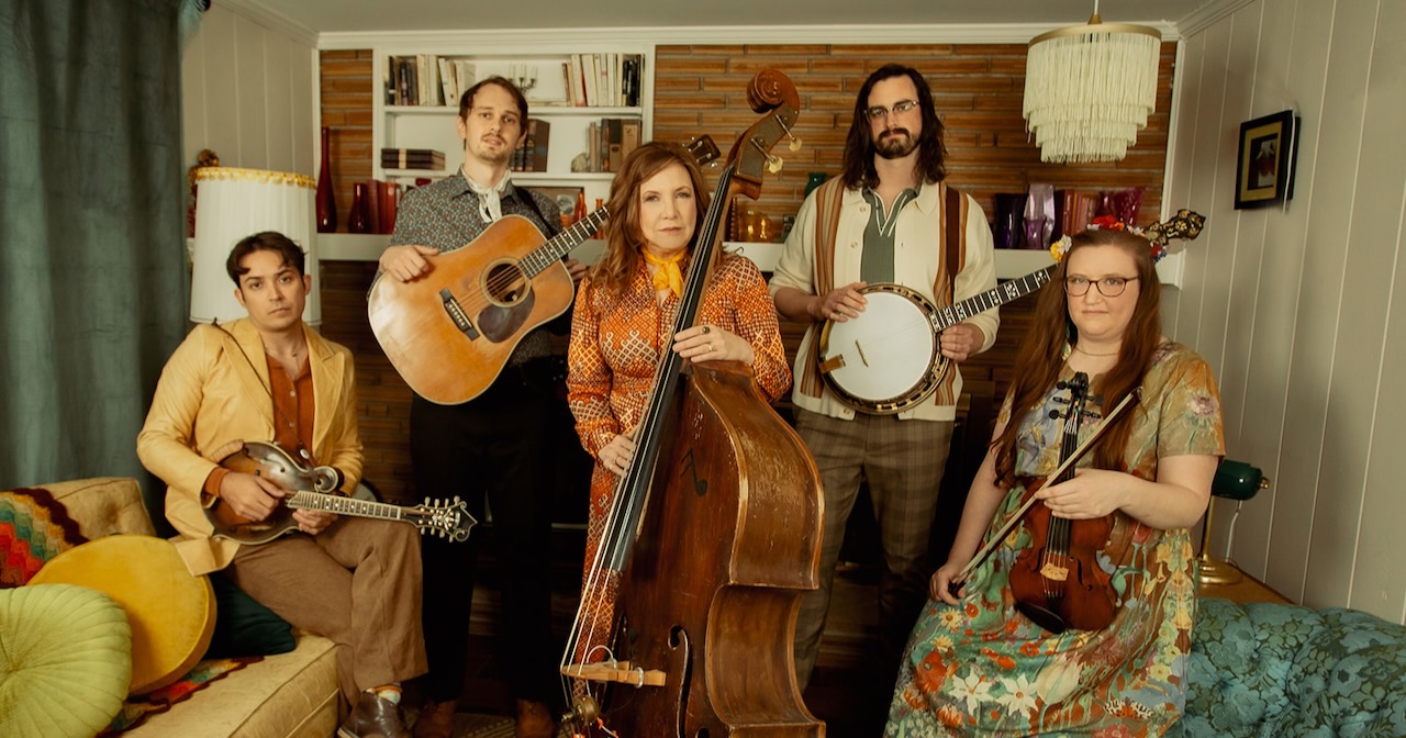 Missy Raines & Allegheny’s ‘Highlander’ is Effortlessly Bluegrass
