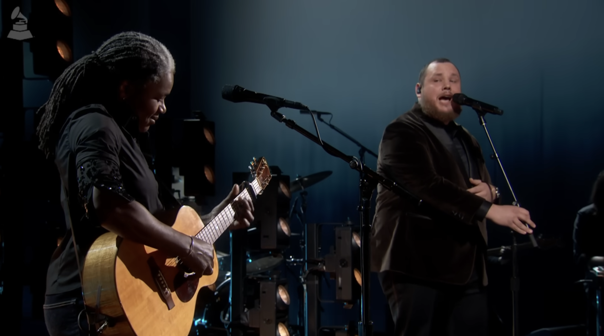 Watch Tracy Chapman and Luke Combs' Stunning Performance of 