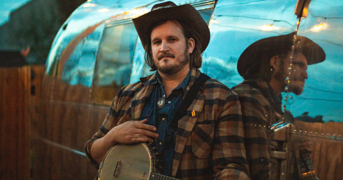 Willi Carlisle Is a Lyric Poet In the Most Classical Sense