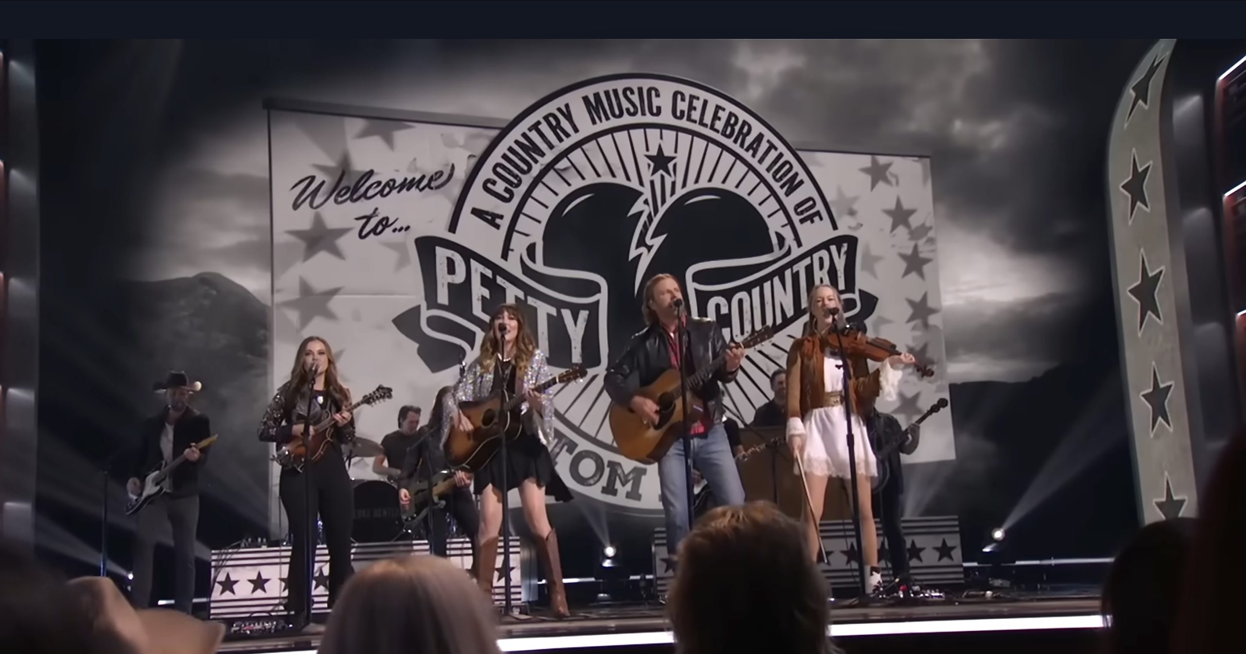 Dierks Bentley Shines with Sierra Hull, Molly Tuttle, and Bronwyn Keith-Hynes on CMA Awards