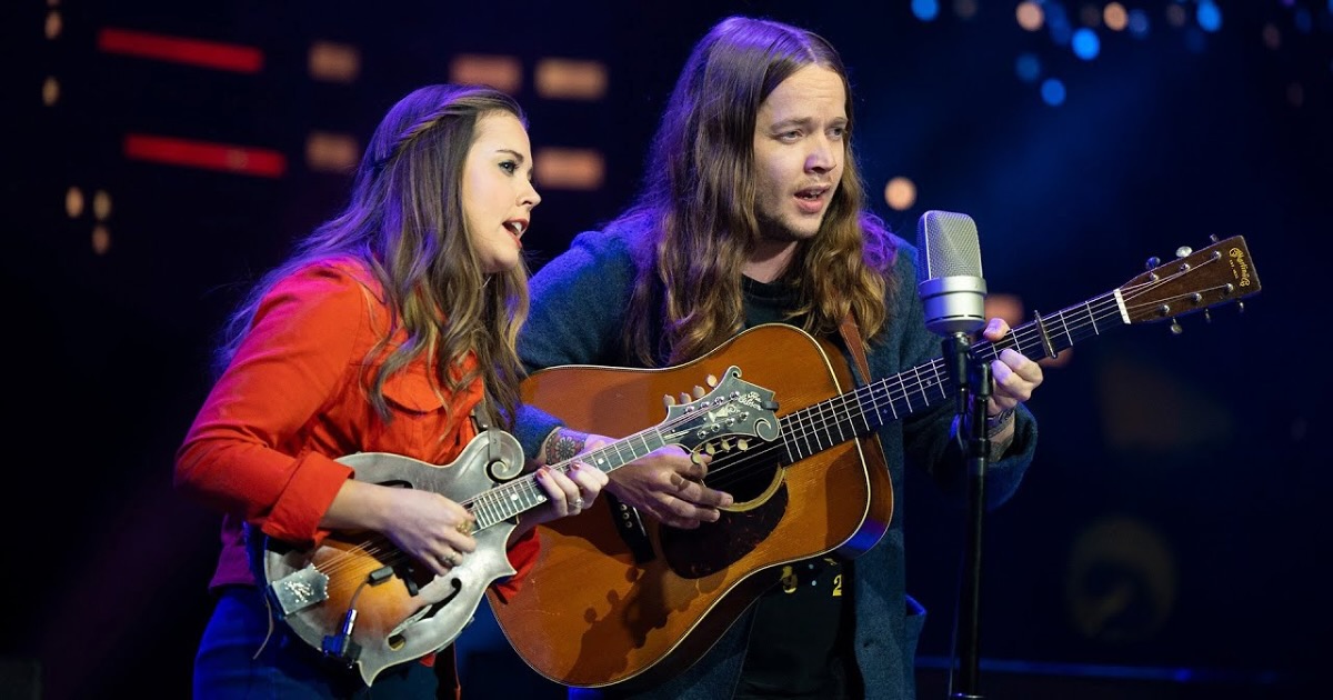 Sierra Hull & Billy Strings Do Traditional Bluegrass Justice with a Duet on Austin City Limits