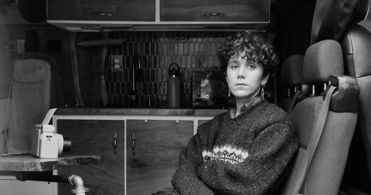 <thrive_headline click tho-post-68535 tho-test-515>Dualities & Disorientation: Olive Klug is Older, Wiser, and Still Feels Like a ‘Lost Dog’</thrive_headline>
