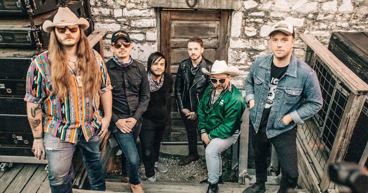 WATCH: Vandoliers, “Howlin'”