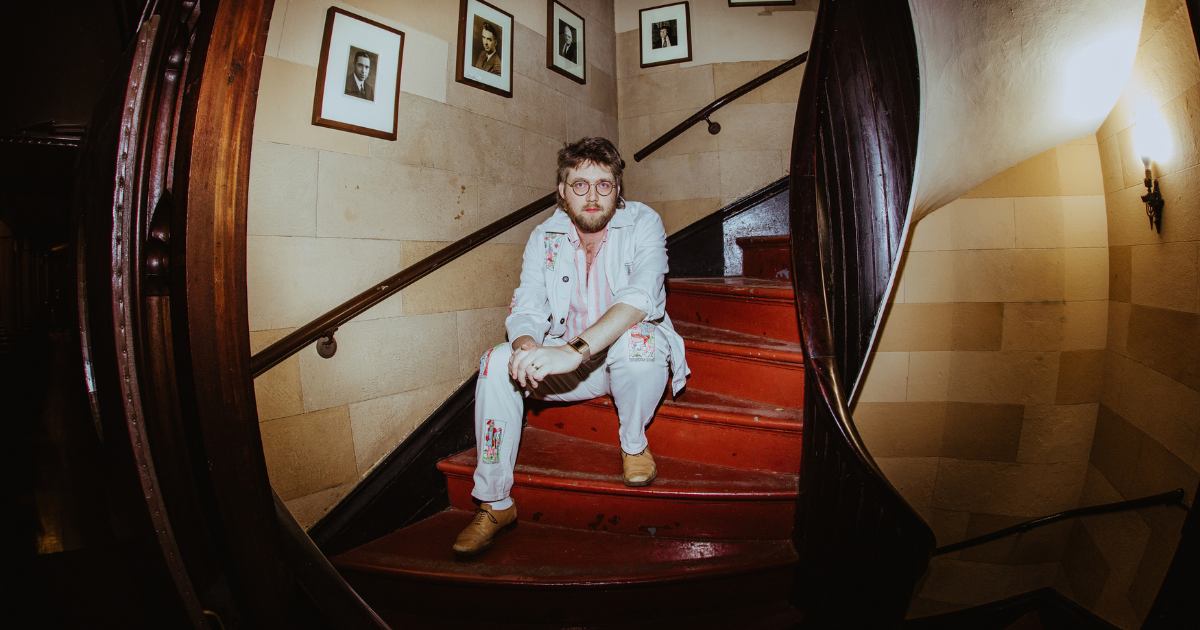 Taylor Ashton Shares Acoustic Studio Version of “Susanna”
