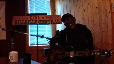 Keb' Mo': No two ways about it: This guy is just a charmer. And, even though his wonderful wife knows about our mutual crushes, she did warn me to be careful. I tried! But when your favorite "mack daddy" flashes a grin like this ...
