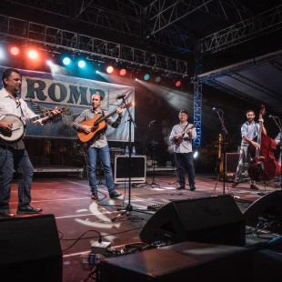 You can almost hear The Travelin' McCourys burning it down.