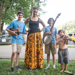 Rhiannon Giddens took time out to jam some with the future of pickin'