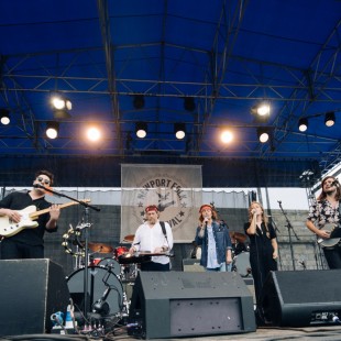 A surprise performance by Mumford & Sons -- and a few special guests.
