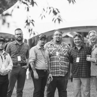 The Po' Ramblin' Boys, Ronnie McCoury, and Jim Lauderdale up to no good.