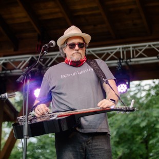 Ol' Flux himself, Jerry Douglas.