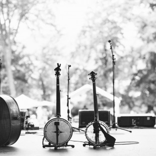 More banjos, please.