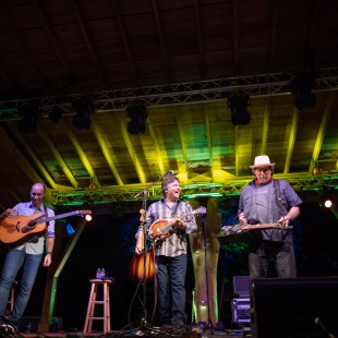 The Travelin' McCourys with Jerry Douglas close out the main stage at Jam in the Trees 2018.