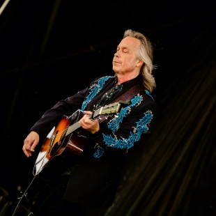 A breezy Jim Lauderdale