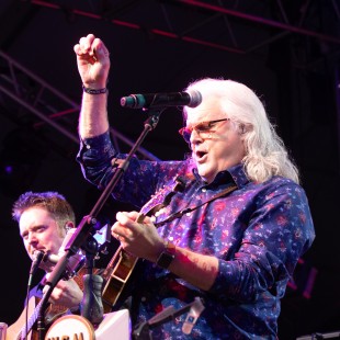 Ricky Skaggs getting into it.