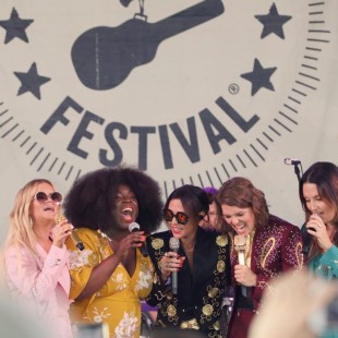 The debut appearance of supergroup The Highwomen with guest Yola, singing their original, eponymous song.
