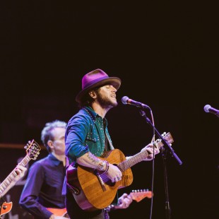 Langhorne Slim serenades the Palace Theatre crowd.