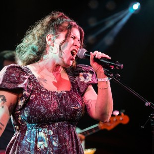 Bethany Cosentino at the AmericanaFest Pre-Grammy Salute to Lucinda Williams.