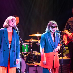 Lucius perform at the AmericanaFest Pre-Grammy Salute to Lucinda Williams.