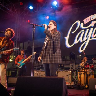 Katie Pruitt and Devon Gilfillian at the Black Opry Revue's Motown vs. Stax