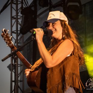 Kelsey Waldon hosting BGS' Party On, Garth