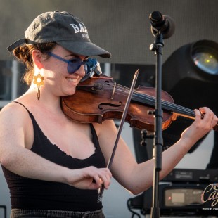 Libby Weitnauer at BGS' Party On, Garth