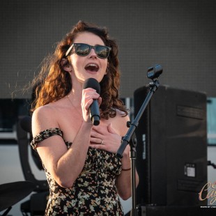 Michaela Anne at BGS' Party On, Garth