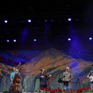 The Infamous Stringdusters.
