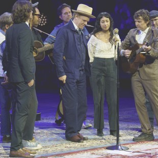 Everybody joined together on stage for a number. Joey Ryan, Willie Watson, Tré Burt, Ed Helms, John C. Reilly, Haley Heynderickx, Kenneth Pattengale, Gabe Witcher.