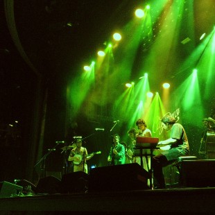 Mipso and Taylor Ashton get the fun going during the BGS Nightcap on board Cayamo.