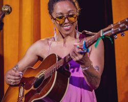 Lizzie No is stylin' on the FWAAMFest stage.