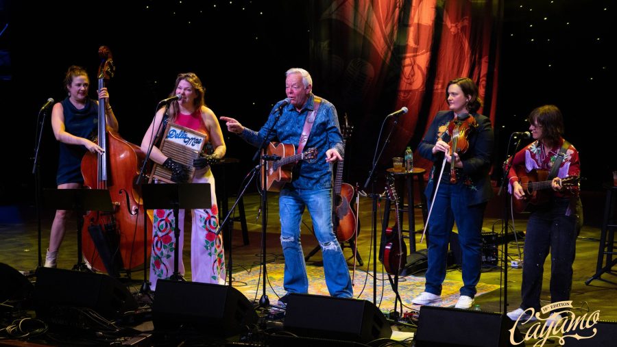 Tommy Emmanuel on the BGS Nightcap with Della Mae.