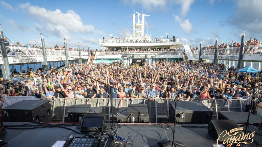 The adoring fans of Cayamo, filling out the pool deck.