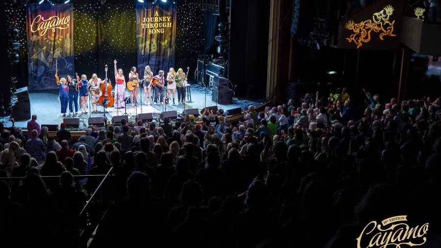 What a night! Sister Sadie and Della Mae bid the audience goodnight.